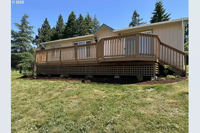 413 SE Pear St, Oakland, OR 97462 - Photo 1