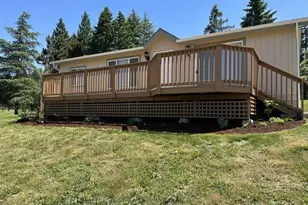 413 SE Pear St, Oakland, OR 97462 - Photo 1