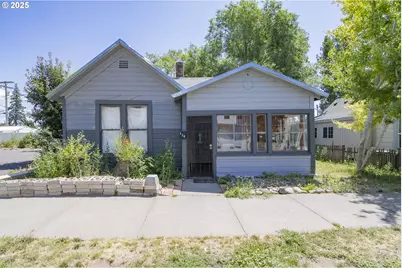 420 Walnut Ave, Klamath Falls, OR 97601 - Photo 1