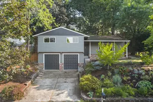 712 SW 4th St, Gresham, OR 97080 - Photo 1