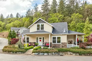 205 Oak Knoll Way, Jacksonville, OR 97530 - Photo 1