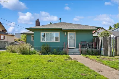 208 E 3rd St, Molalla, OR 97038 - Photo 1