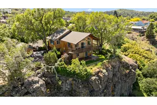 1721 E 8th St, The Dalles, OR 97058 - Photo 1