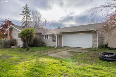 301 NW Midway St, Winston, OR 97496 - Photo 1