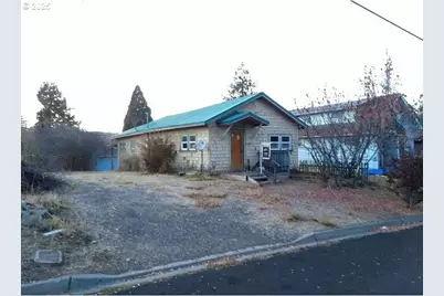 1336 Lakeview Ave, Klamath Falls, OR 97601 - Photo 1