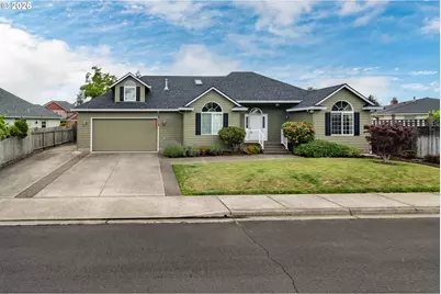 1044 NW Kring St, Roseburg, OR 97471 - Photo 1
