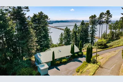 67182 W Westview Rd, North Bend, OR 97459 - Photo 1