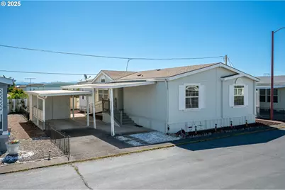 5574 43rd Pl NE, Salem, OR 97305 - Photo 1