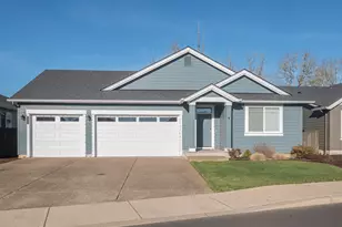 1643 N Broadway St, Estacada, OR 97023 - Photo 1