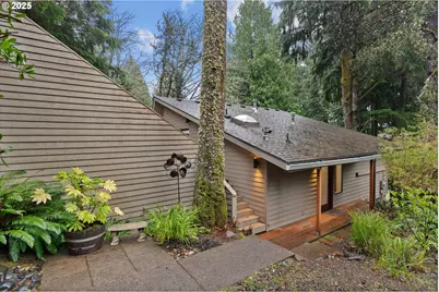 563 Fairway Dr, Gleneden Beach, OR 97388 - Photo 1