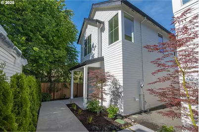 3725 N Michigan Ave, Portland, OR 97227 - Photo 1