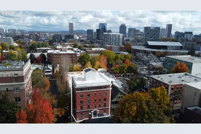 118 NW King Ave #52, Portland, OR 97210 - Photo 1