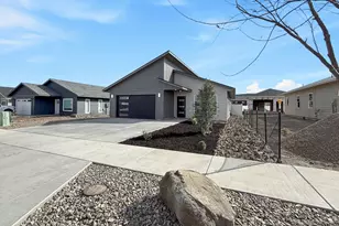 670 E St, Baker City, OR 97814 - Photo 1