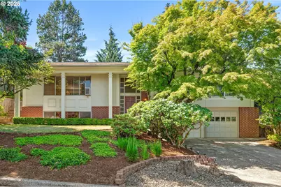 2932 SW Collins Ct, Portland, OR 97219 - Photo 1