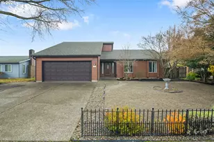 325 SW 12th Ave, Canby, OR 97013 - Photo 1