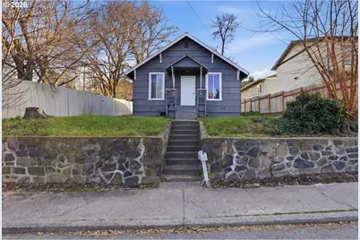 804 E 13th St, The Dalles, OR 97058 - Photo 1