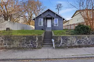 804 E 13th St, The Dalles, OR 97058 - Photo 1