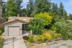 2601 SW Troy St, Portland, OR 97219 - Photo 1