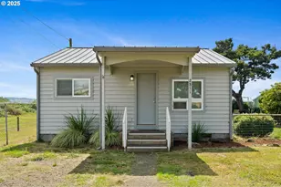 2811 12th St, Tillamook, OR 97141 - Photo 1