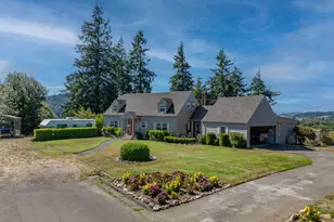 1211 Fairview St, Myrtle Point, OR 97458 - Photo 1