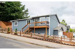 906 N Railroad Ave, Ridgefield, WA 98642 - Photo 1