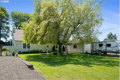 1113 6th St, Tillamook, OR 97141 - Photo 1