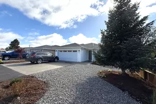 556 W First Ave, Sutherlin, OR 97479 - Photo 1