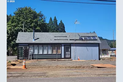 434 S Cedar St, Drain, OR 97435 - Photo 1