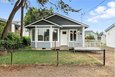 804 E 4th St, Tillamook, OR 97141 - Photo 1