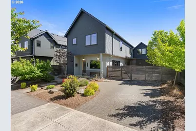 4566 NE Cesar E Chavez Blvd, Portland, OR 97211 - Photo 1