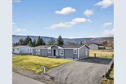 208 16th St, La Grande, OR 97850 - Photo 1