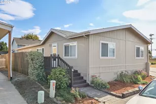 1000 S McKern Ct, Newberg, OR 97132 - Photo 1