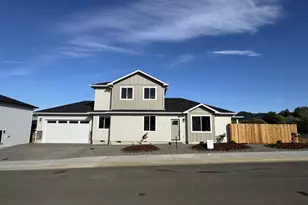 126 Coles Vly St, Sutherlin, OR 97479 - Photo 1