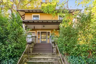 2944 SE Taylor St, Portland, OR 97214 - Photo 1