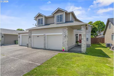 2439 Mulberry Ave, Longview, WA 98632 - Photo 1