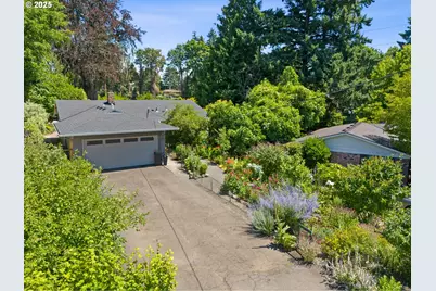 2944 SE Tacoma St, Portland, OR 97202 - Photo 1