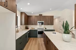 10530 SW Johnson St, Portland, OR 97223 - Photo 12