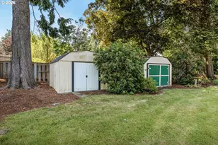 10530 SW Johnson St, Portland, OR 97223 - Photo 40