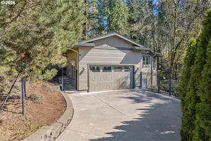 1862 E 43rd Ave, Eugene, OR 97405 - Photo 1