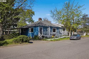 12101 SE Lincoln St, Portland, OR 97216 - Photo 1