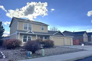 2428 SW Kalama Ave, Redmond, OR 97756 - Photo 1