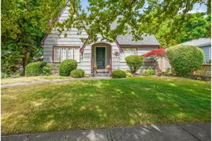 1515 19th St NE, Salem, OR 97301 - Photo 1