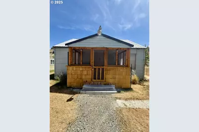 318 SW Brent Dr, John Day, OR 97845 - Photo 1