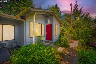 3118 SW Carson St, Portland, OR 97219 - Photo 1