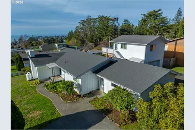 16281 Chapman Ln, Brookings, OR 97415 - Photo 1