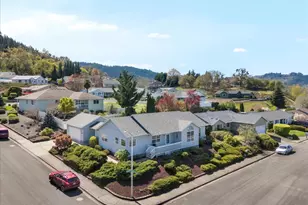 2803 W Colvin St, Roseburg, OR 97471 - Photo 1