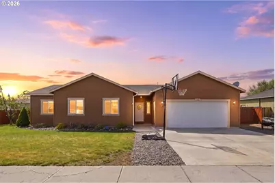 213 Sandy Ct, Boardman, OR 97818 - Photo 1