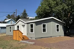 527 W Main St, Goldendale, WA 98620 - Photo 1