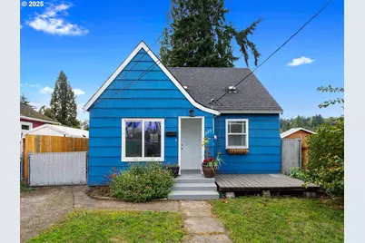 325 NW 2nd Ave, Kelso, WA 98626 - Photo 1