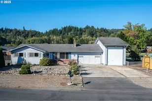 201 Ponderosa Dr, Kelso, WA 98626 - Photo 1